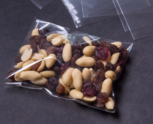 frutos secos envasados en bolsa de plastico